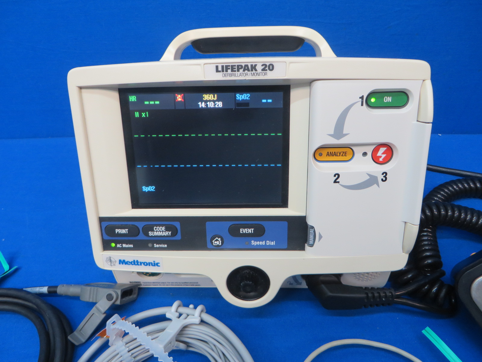 Medtronic Lifepak 20 Monitor with 12 Lead Ekg, Spo2, Hard Paddles, Hand
