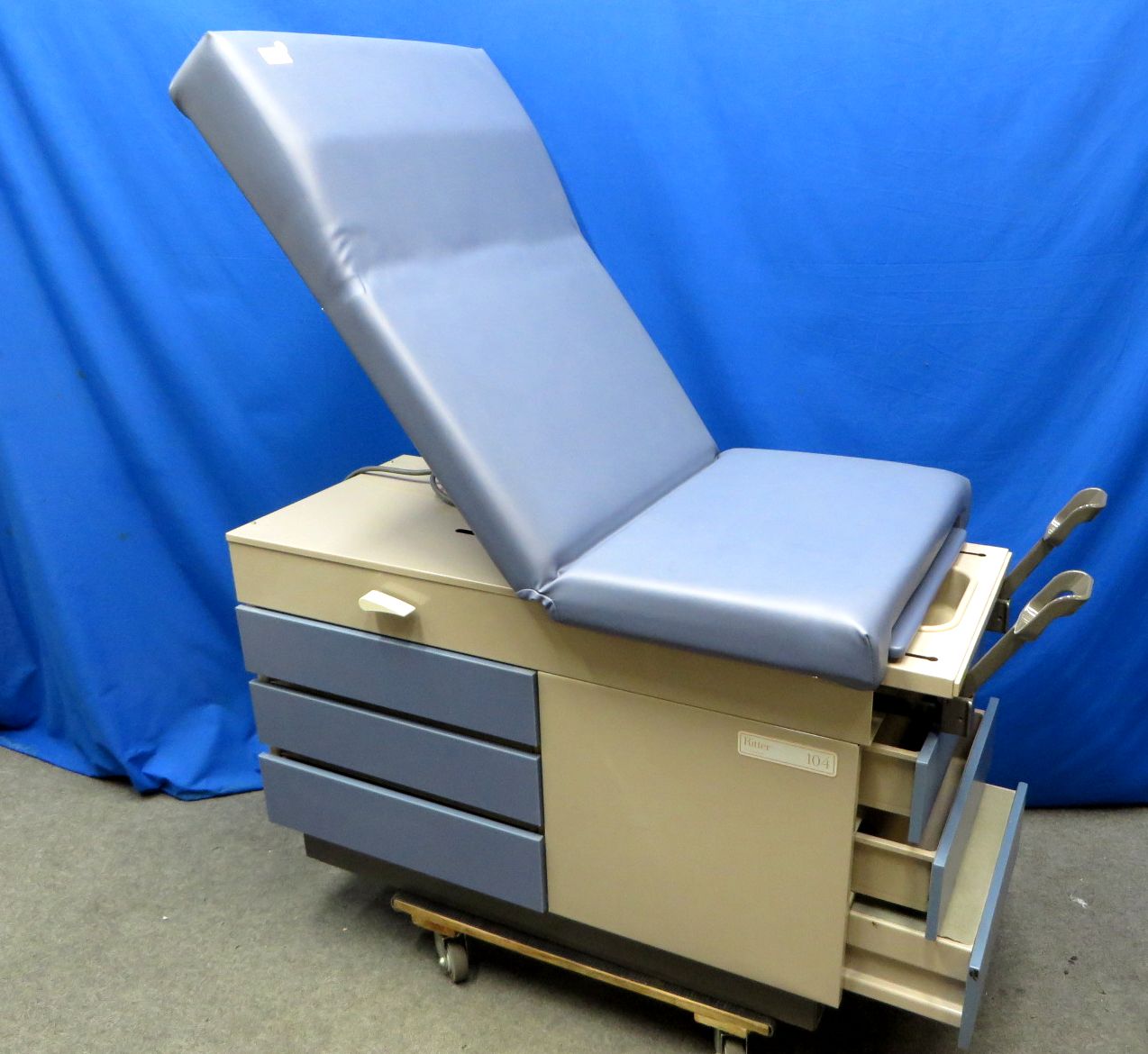 Midmark Ritter 104 Exam Table with Stirrups, Blue, 90 Day Warranty