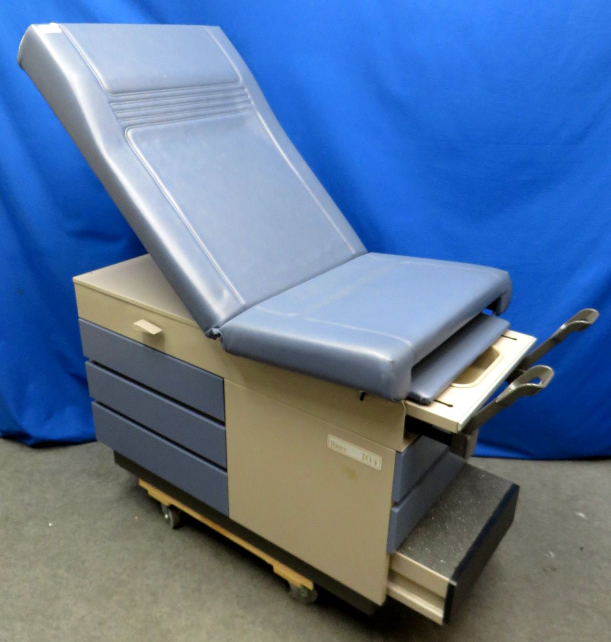 Midmark Ritter 104 Medical Exam Table with Stirrups, Blue, 90 Day Warranty