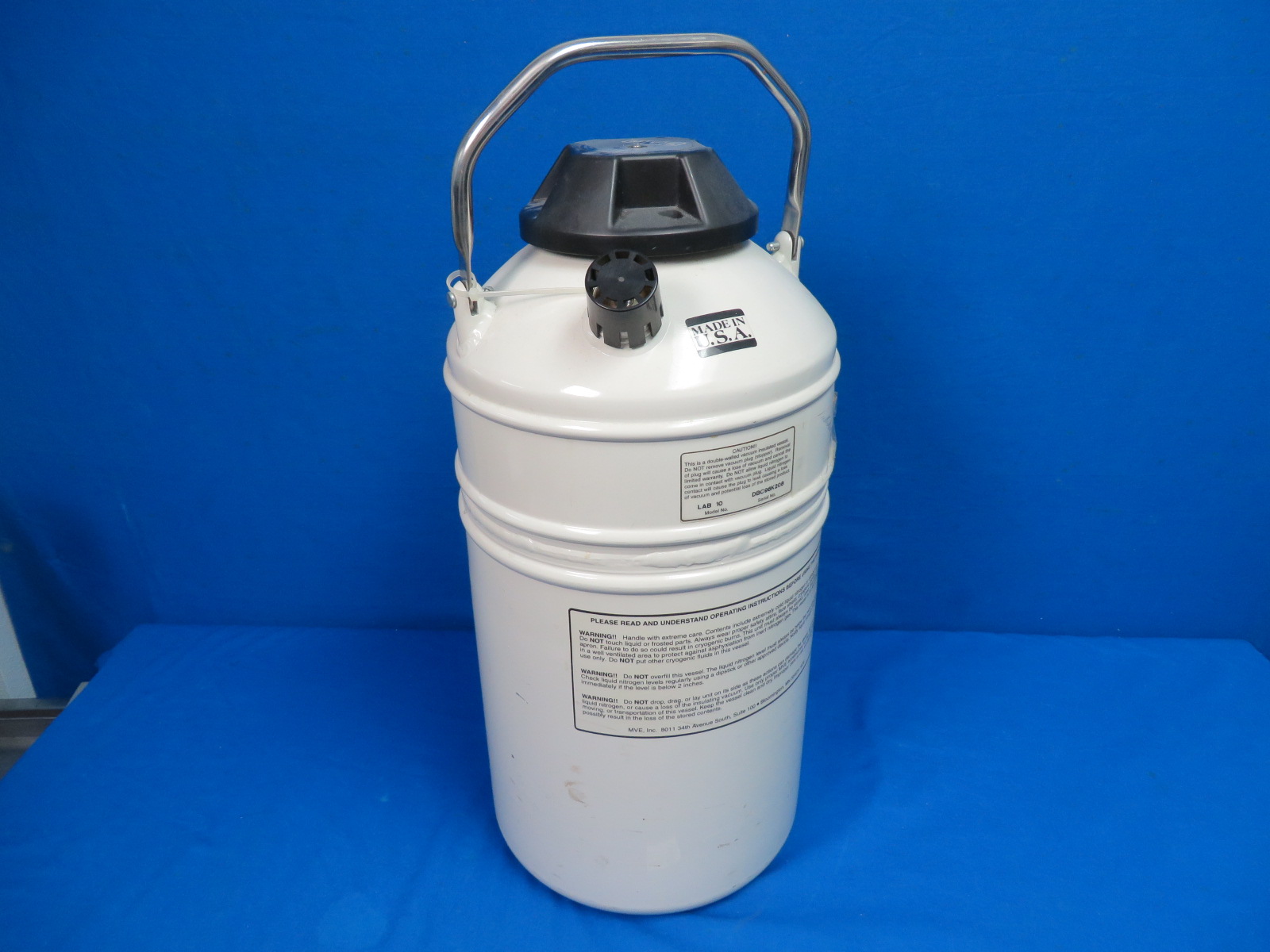 MVE Lab 10 Liquid Nitrogen Canister & Brymill Cryogenics CRYAC3