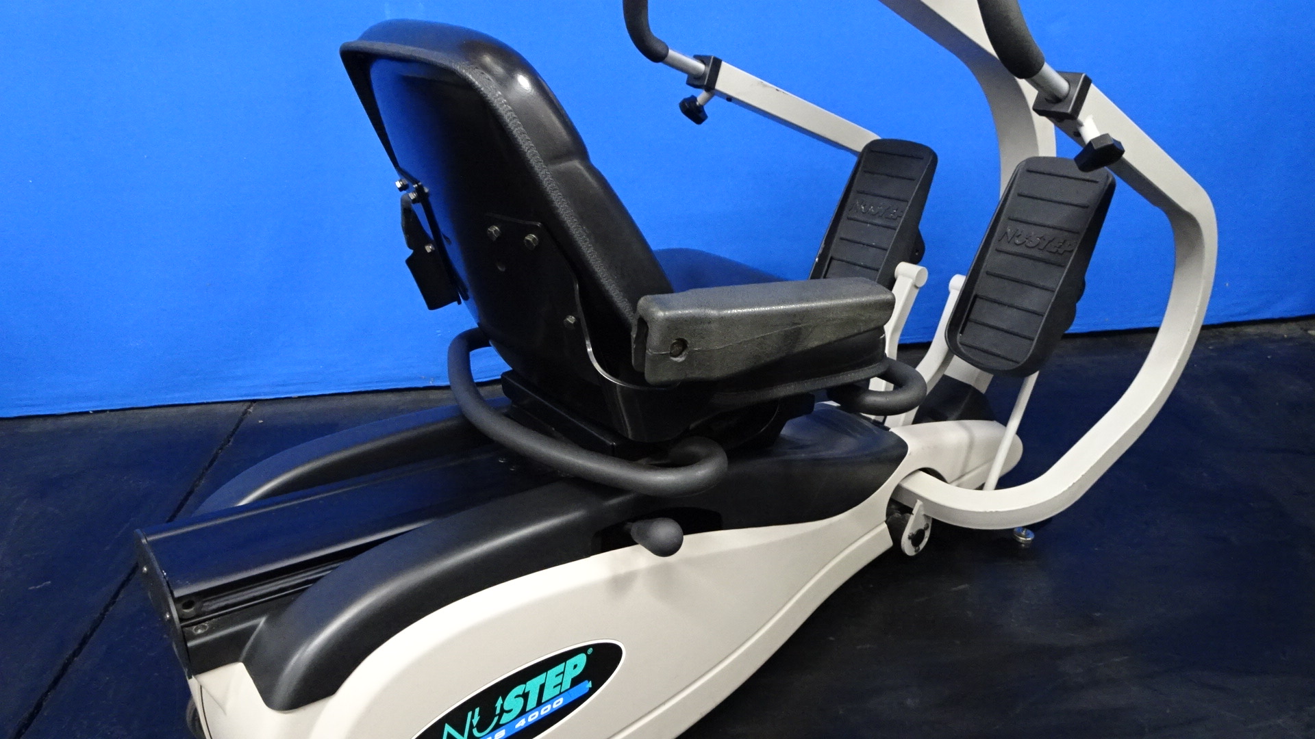 NuStep Trs 4000 The Original Seated Stepper Cross Trainer 180 Degree