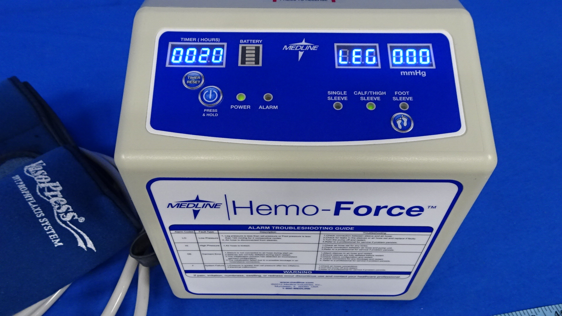 Medline MDS600 HemoForce Compression Pump with Two Calf Sleeves, 90